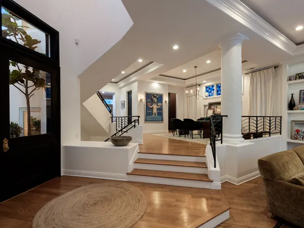 123 Channel Pointe Mall, Marina Del Rey, CA 90292