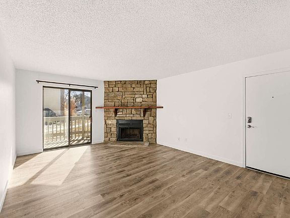 3rd image of 8335 Fairmount Dr Unit 1-101