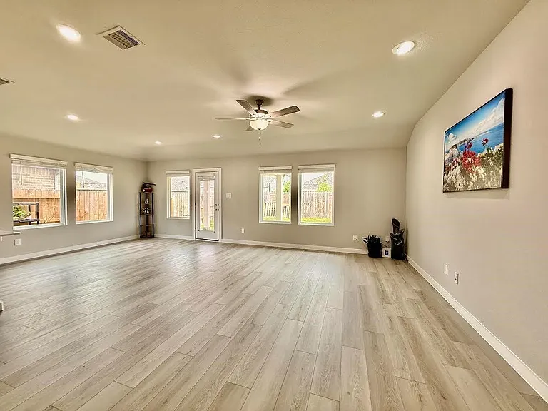6415 Brazos Trail Dr — Photo 6