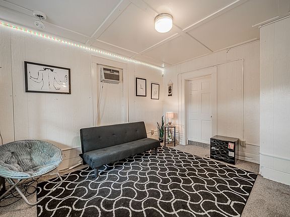 4th image of 719 Naomi St #719