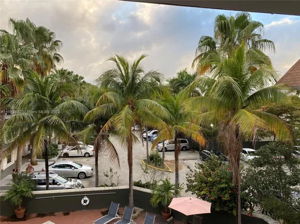 3245 Virginia St APT 59, Miami, FL 33133