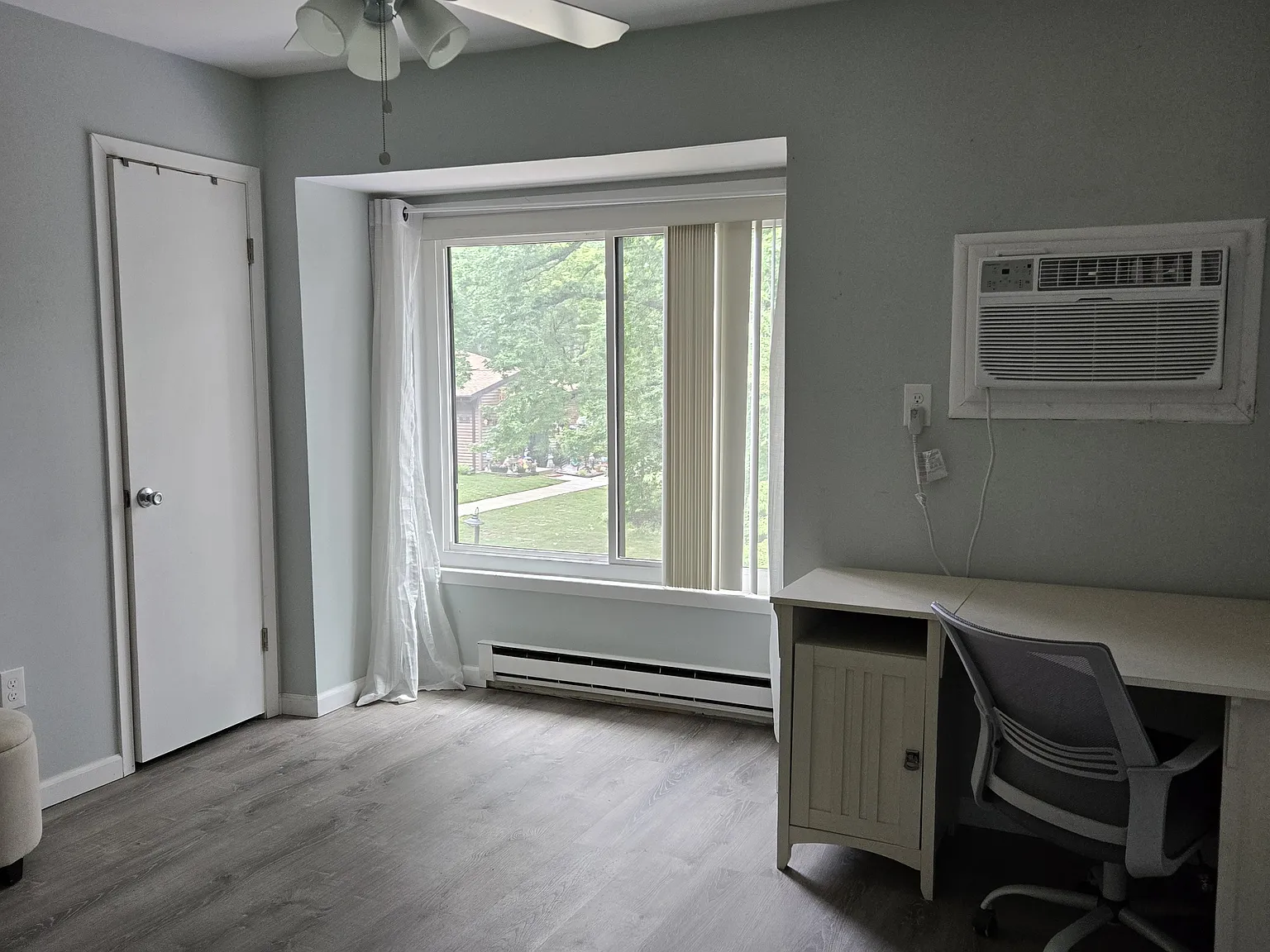 2 bed, 1021 sqft, $3,100 — Photo 4