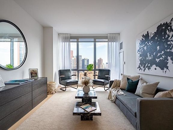 3rd image of 160 Madison Ave APT 28E