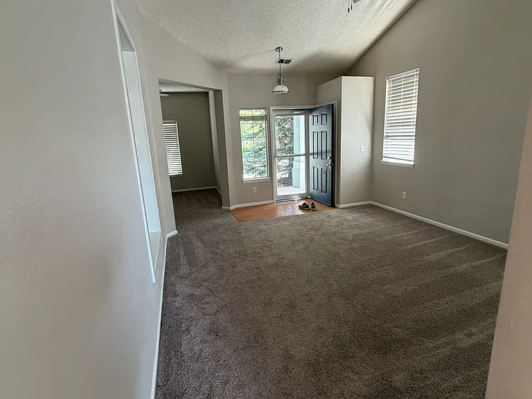 20475 E Lehigh Pl — Photo 4