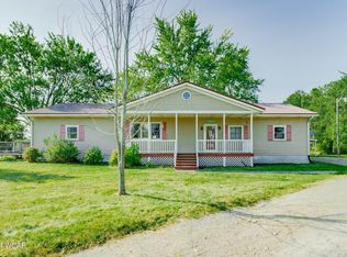 301 W Ohio St, Waynesfield, OH 45896