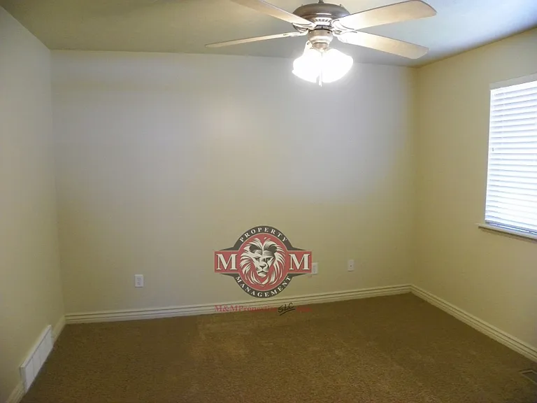 5357 W Leila Ln — Photo 8