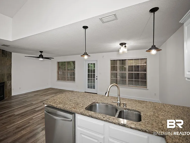 101 Davison Loop — Photo 8