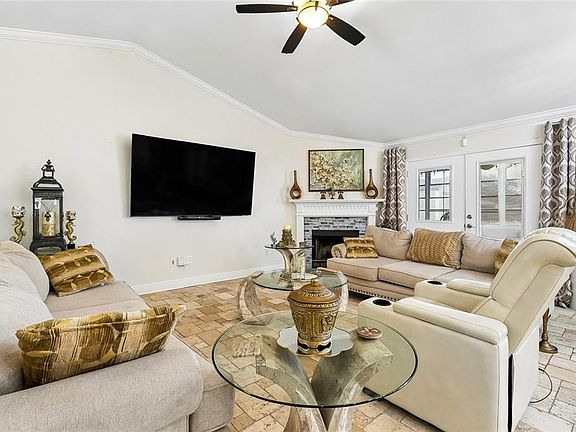 3rd image of 3741 Ashton Dr