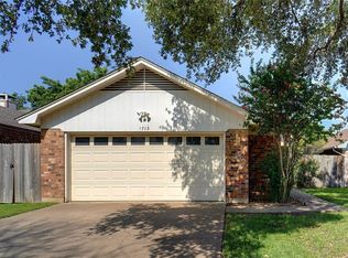 1713 Mimosa Ln, Euless, TX 76039