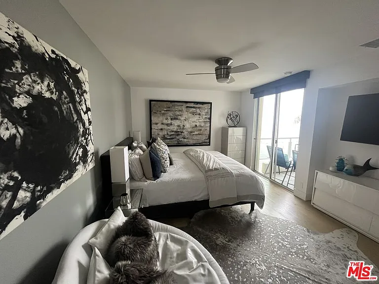 723 Palisades Beach Rd #211 — Photo 12