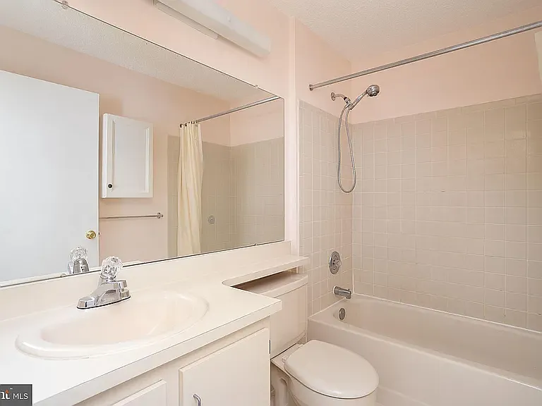 34 Chambord Ct — Photo 13