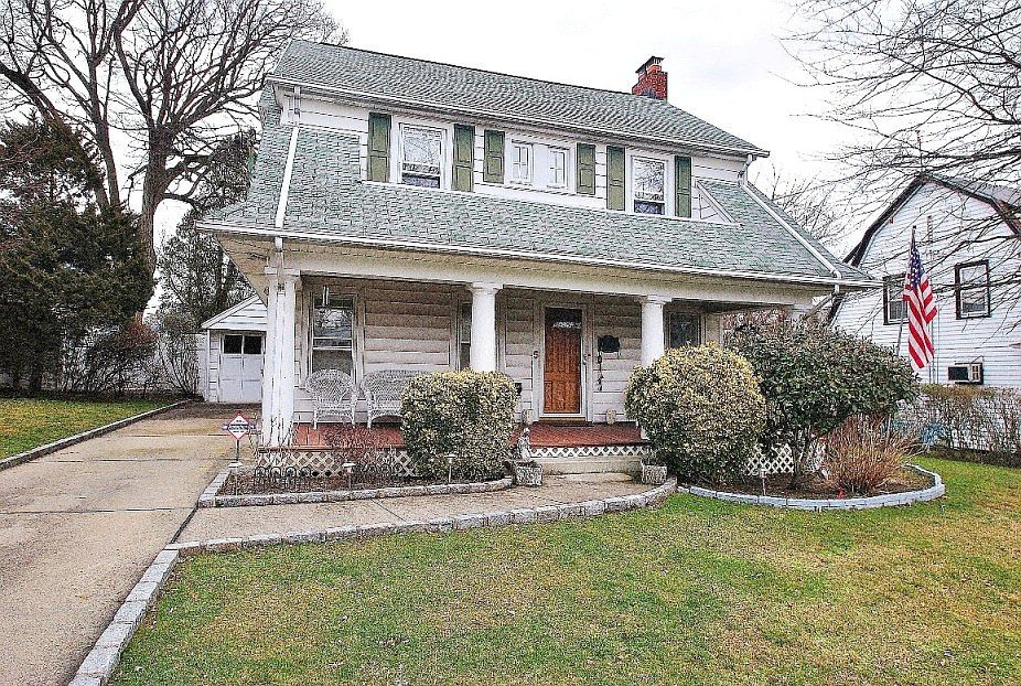 1st image of 5 Glenwood St