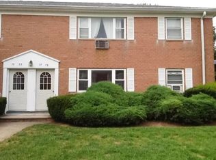77 Manchester Ct, Wayne, NJ 07470