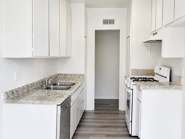 15739 Vanowen St, Van Nuys, CA 91406