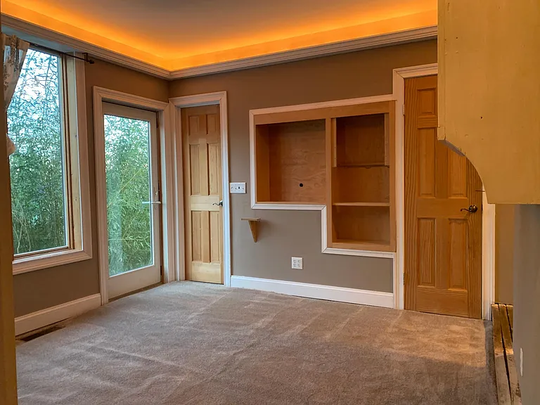 1203 W Johnson St — Photo 12