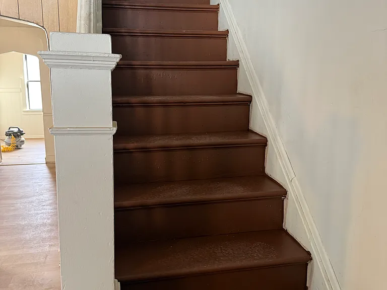 136 Watson Blvd — Photo 2