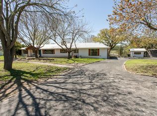 1094 Harper Rd N, Kerrville, TX 78028