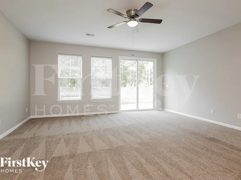 413 Rivers Row Dr — Photo 3