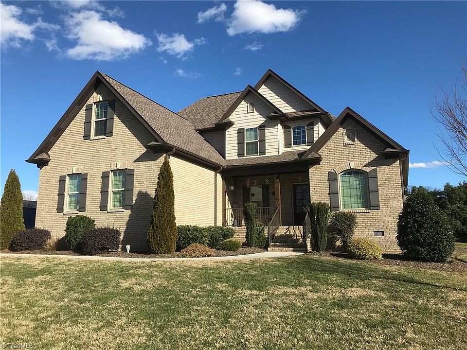 1st image of 12 Wexford Cir