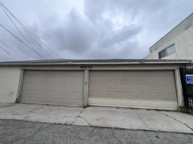 1/2 S Sherbourne Dr — Photo 9