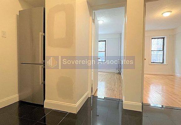 3rd image of 300 Fort Washington Ave #K44