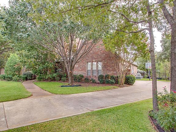 2nd image of 3700 Treemont Ct