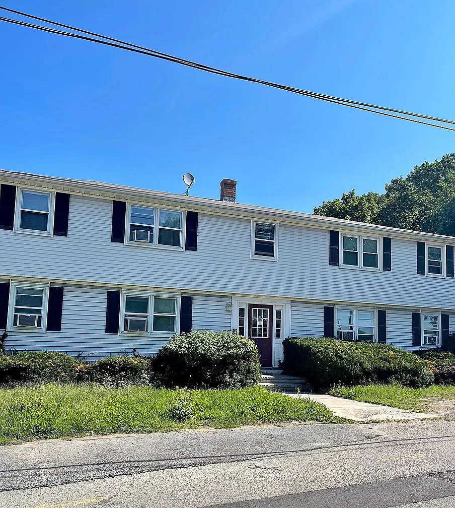 2 bed, 700 sqft, $2,000 — Photo 2
