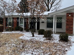 3550 Brookstone Dr, Florissant, MO 63033