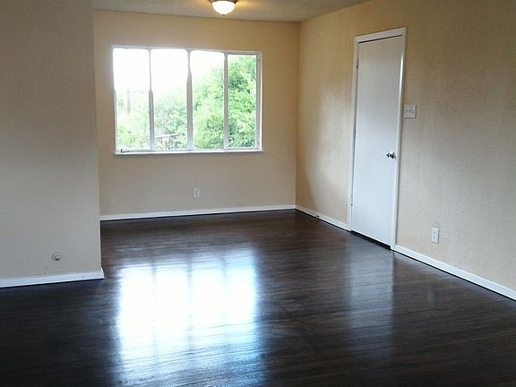 2nd image of 527 Griggs Ave