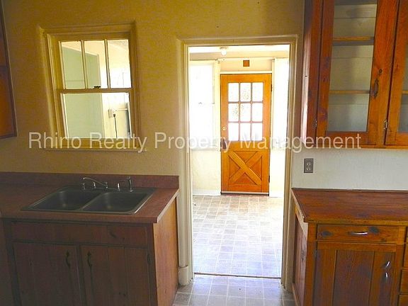 3rd image of 525 Buena Vista Dr SE