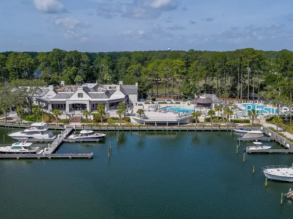 3 Roxbury Cir, Hilton Head Island, SC 29928