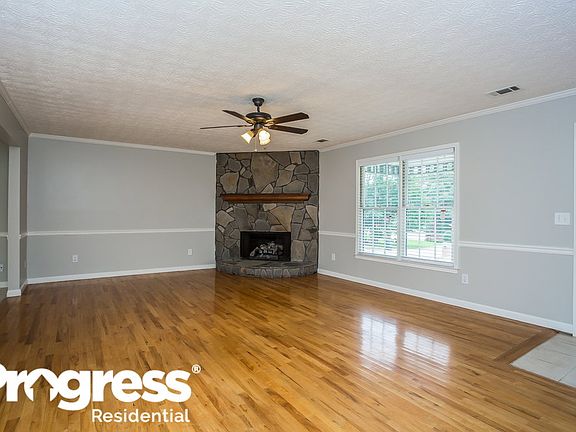 4th image of 50 Arlington Dr