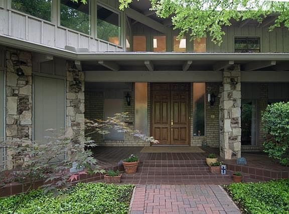 2nd image of 4104 Shady Valley Dr