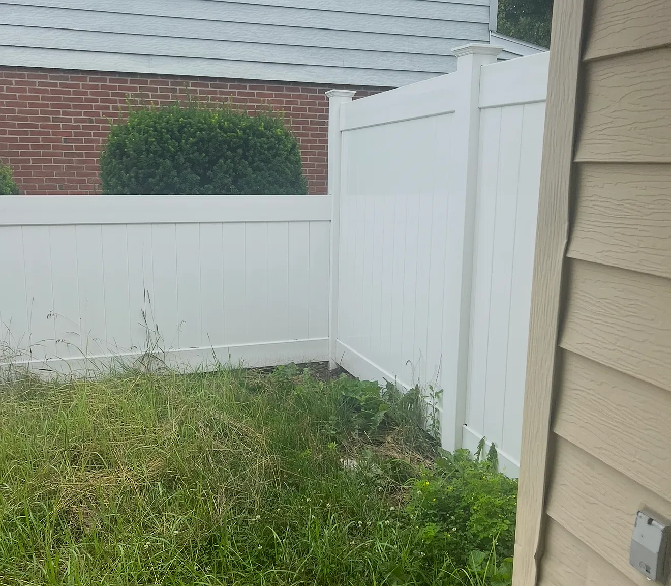 3 bed, 1409 sqft, $2,400 — Photo 3