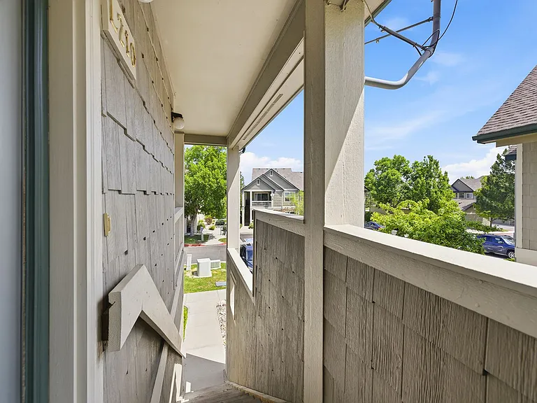 5225 White Willow Dr #L210 — Photo 17