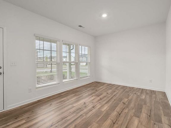 The Pointe at Heron Bay - Baker Interior Image 1