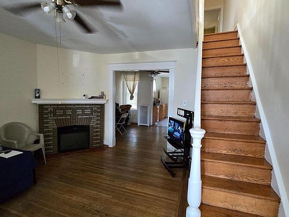 3rd image of 5925 Reach St