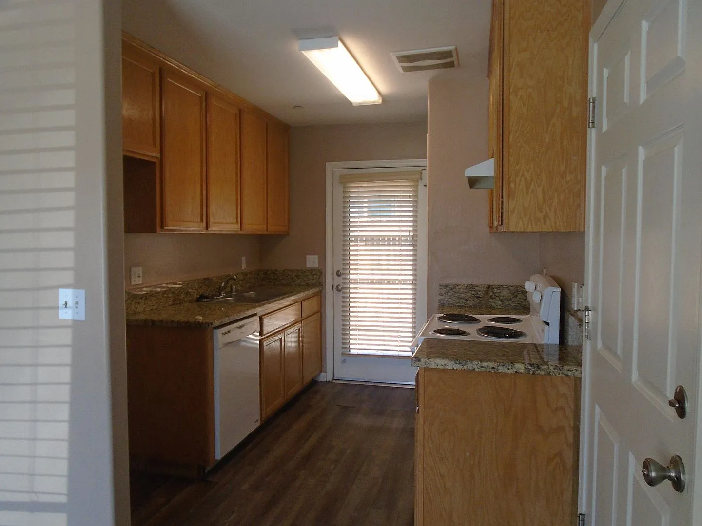 W. Day Ave. #A-B 632 — Photo 2