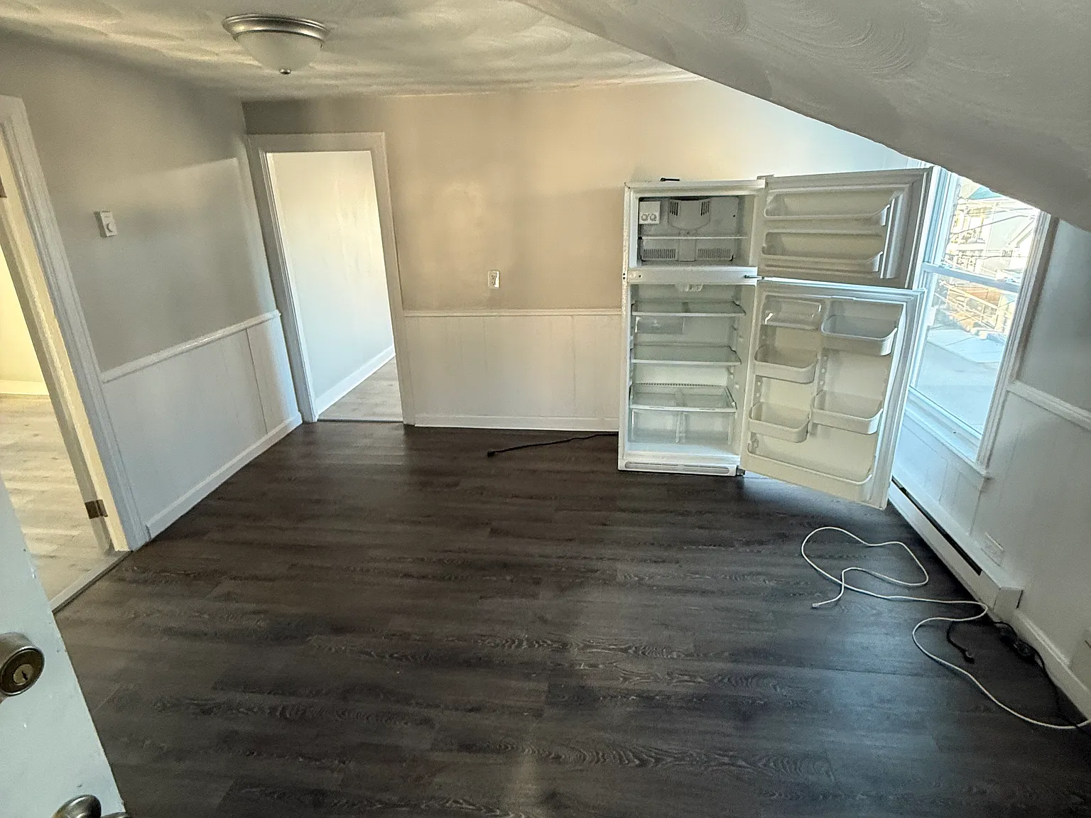 3 bed, 1200 sqft, $1,800 — Photo 1