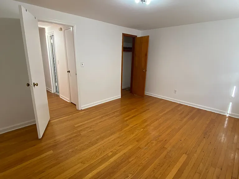 235 Pulaski Ave #2 — Photo 7