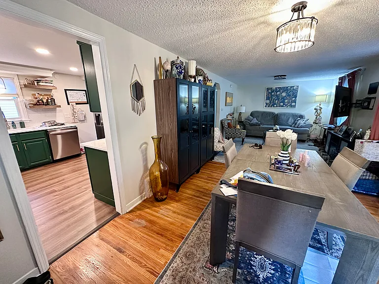 238 Winston Rd — Photo 3