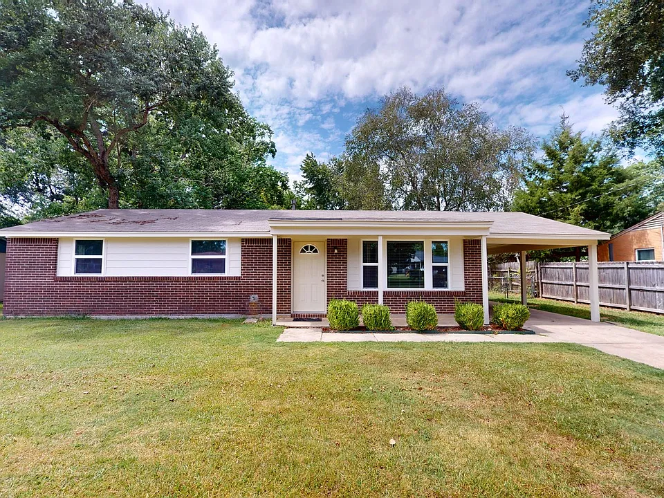 617 Boxwood Rd
