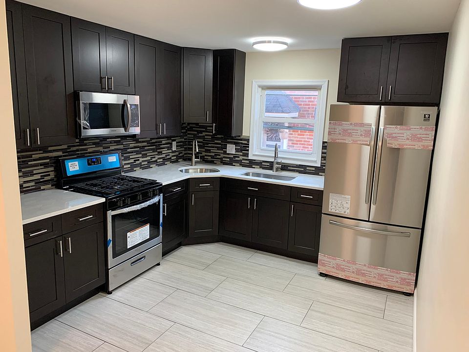 1st image of 1706 Loney St Floor 1