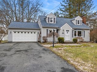 105 Vanida Ln, Fayetteville, NY 13066