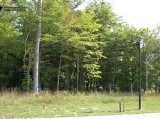 1 Pepper Ridge Rd, Cleveland, OH 44124