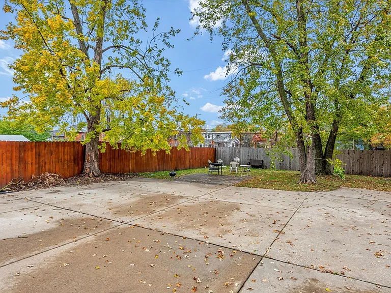 4933 Odell St #1W — Photo 2