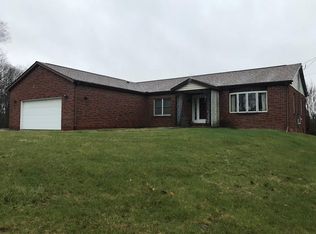 2140 S Bird Rd, Springfield, OH 45505