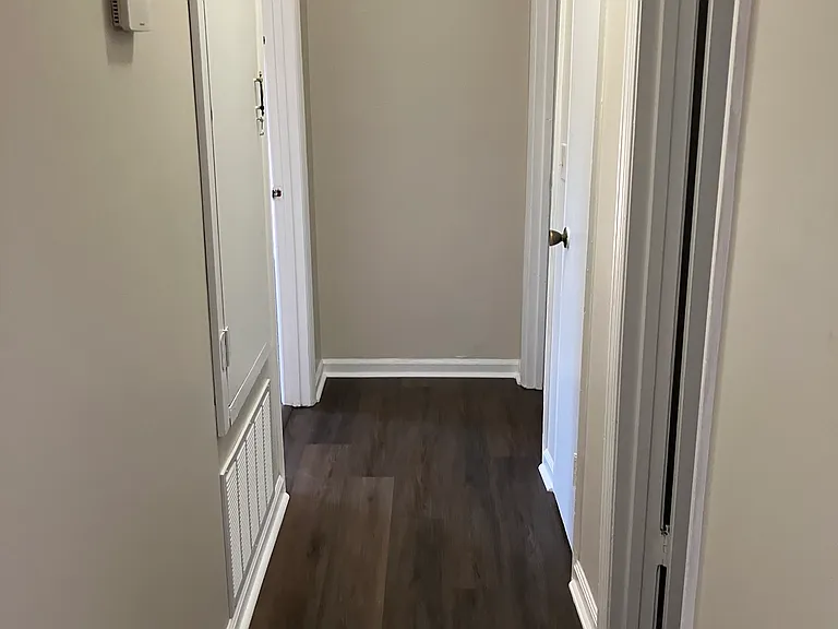 1311 Glenn Cir #A — Photo 5