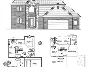 52473 Robins Nest Dr, Chesterfield, MI 48047