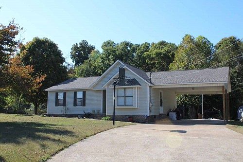 1st image of 144 Stanford Dr